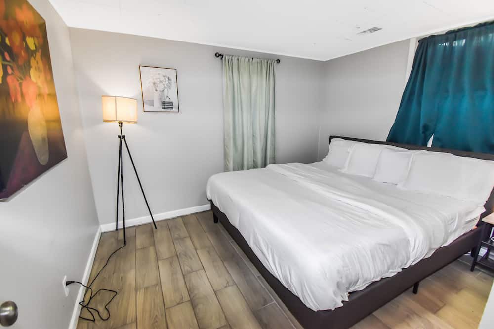 Photo of Bedroom in North Park Hill