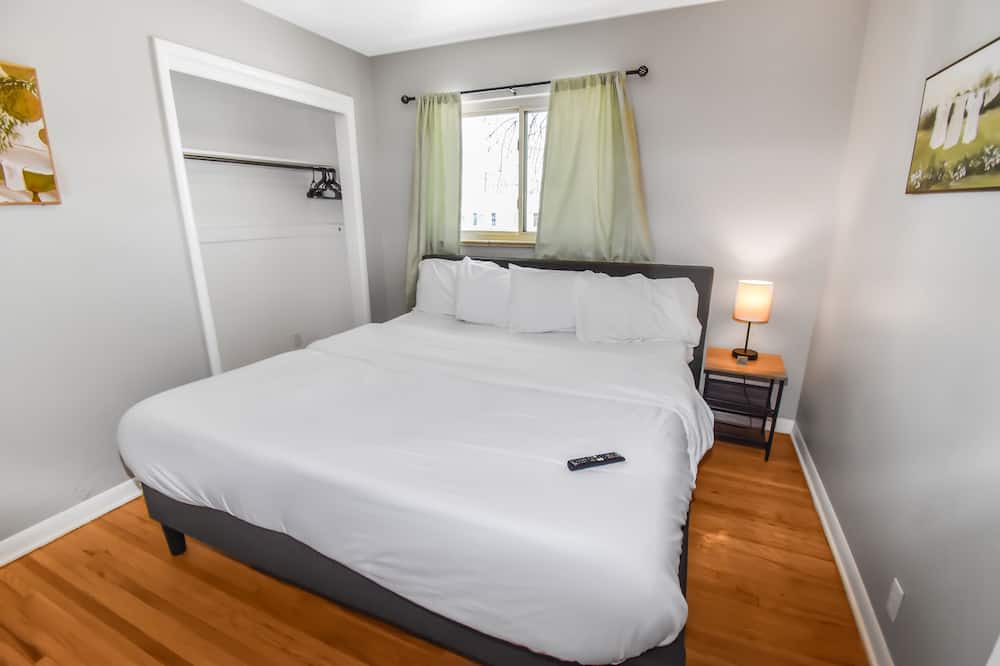 Photo of Bedroom in North Park Hill