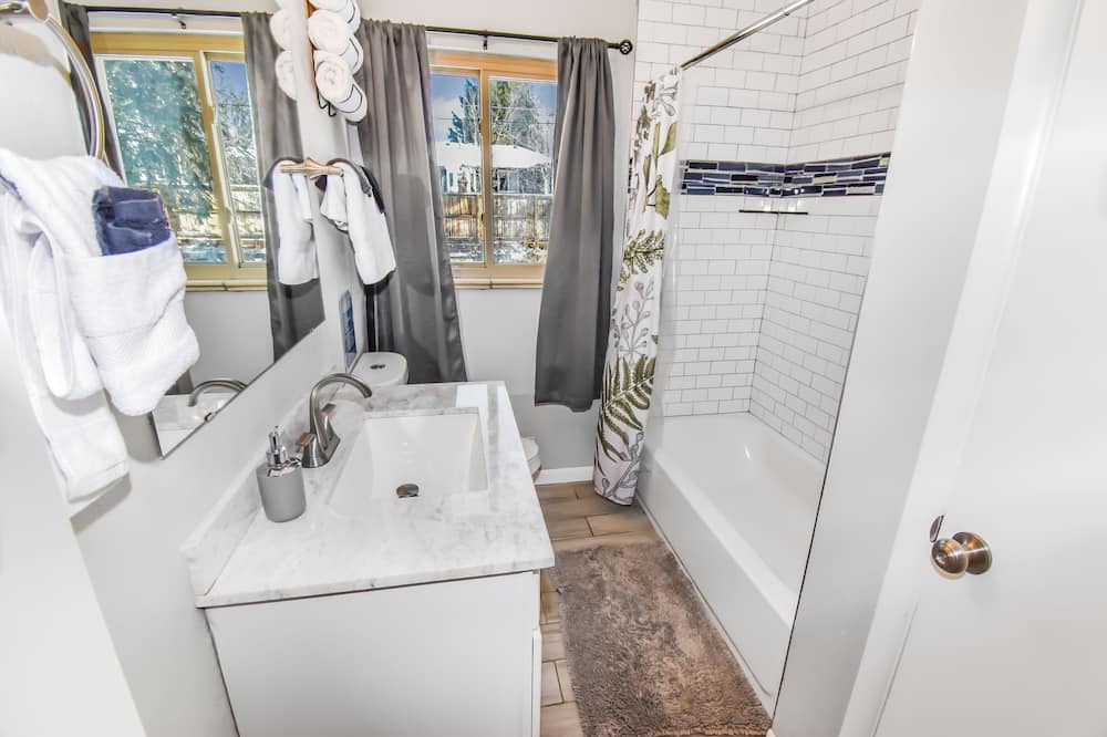 Photo of Bathroom in North Park Hill