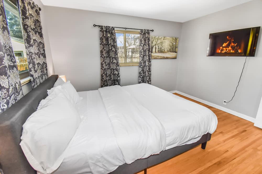 Photo of Bedroom in North Park Hill