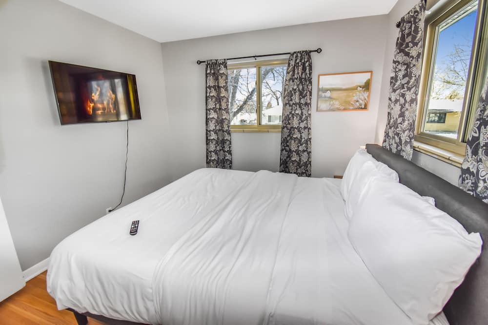 Photo of Bedroom in North Park Hill