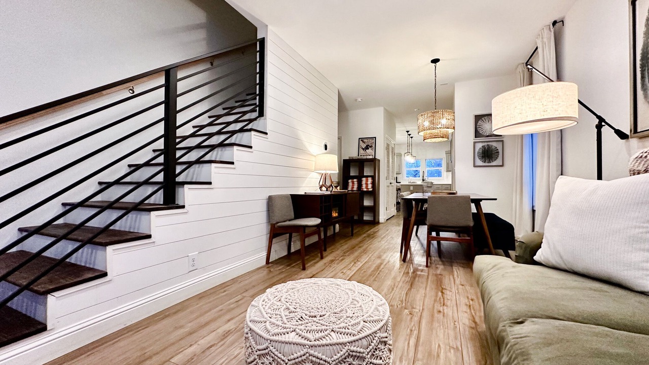 Photo of Livingroom in Summit Cove