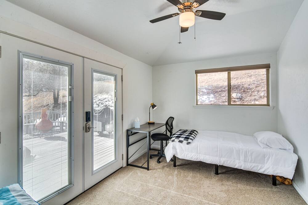 Photo of Bedroom in Pine