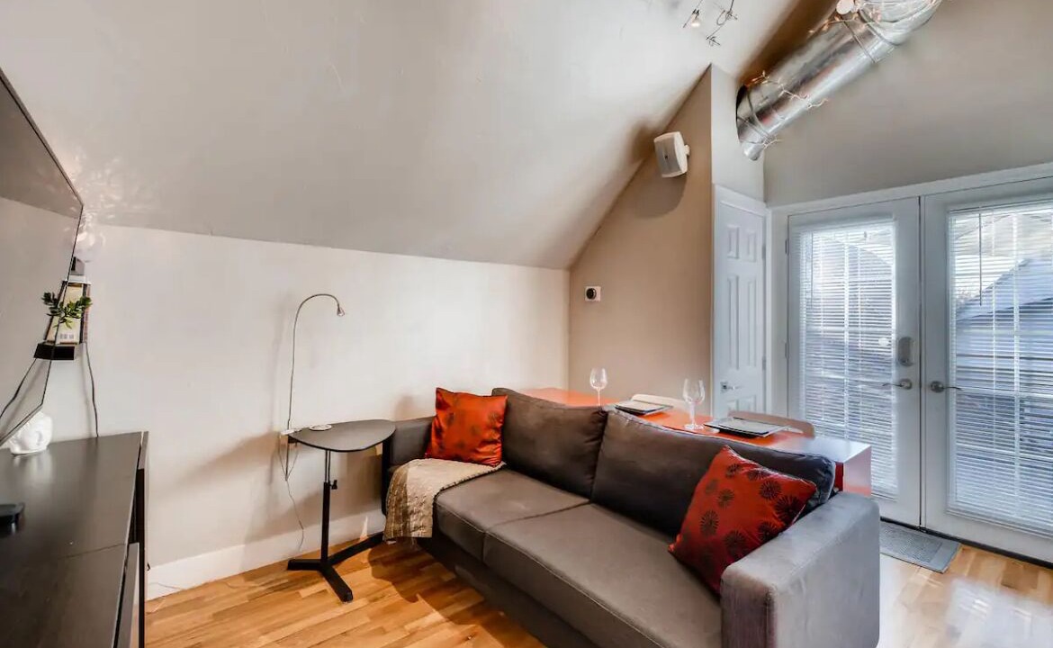 Photo of Livingroom in Cole
