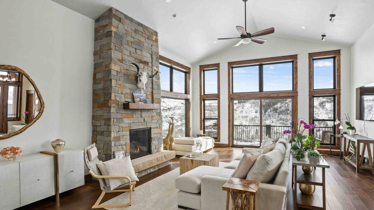 Photo of Livingroom in Clark