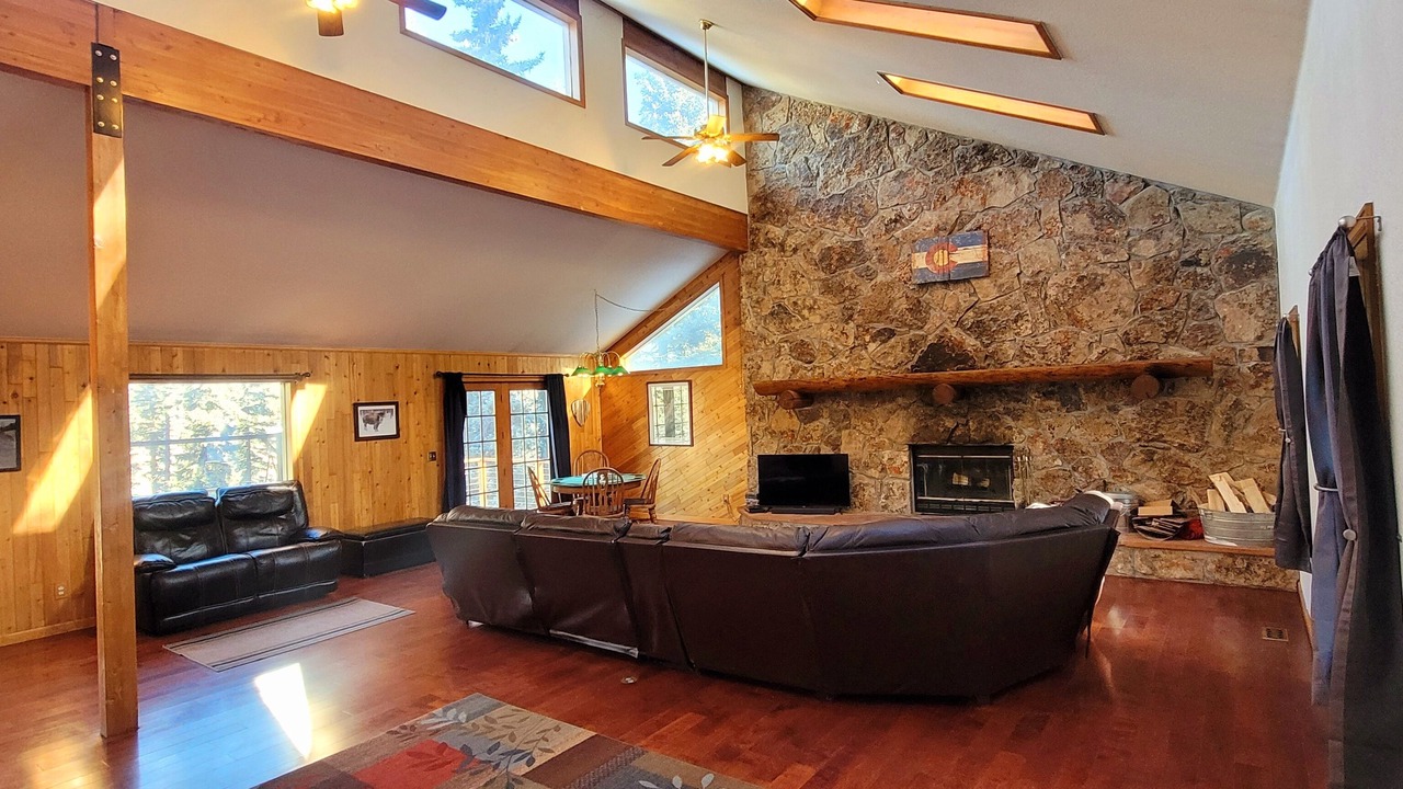 Photo of Livingroom in Pine