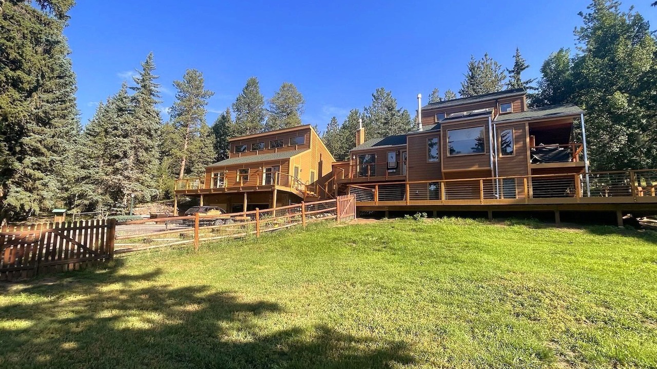 Photo of Outdoor in Pine