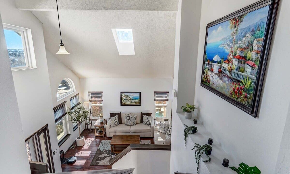 Photo of Livingroom in Northeast Colorado Springs
