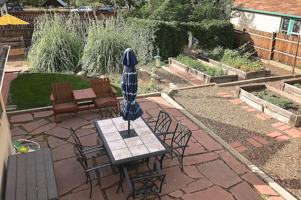 Photo of Outdoor in Golden
