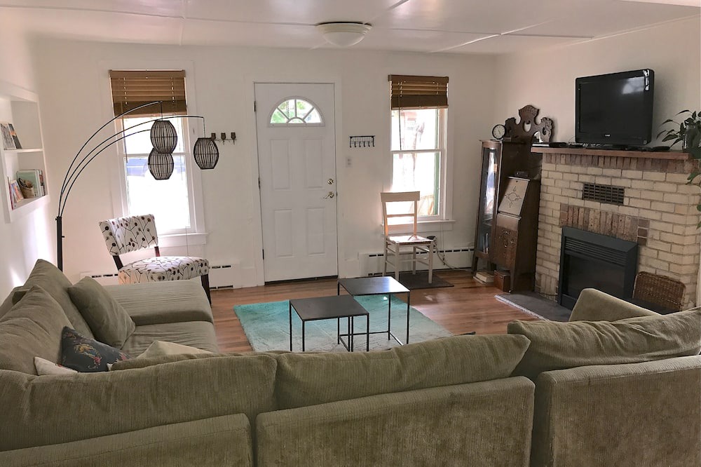 Photo of Livingroom in Golden