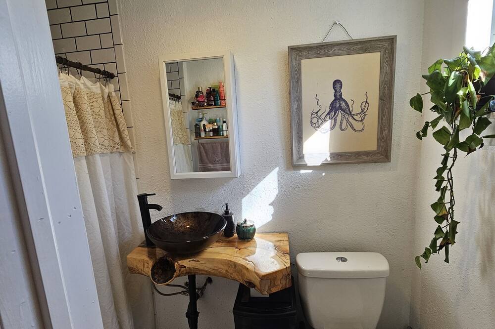 Photo of Bathroom in Wheat Ridge