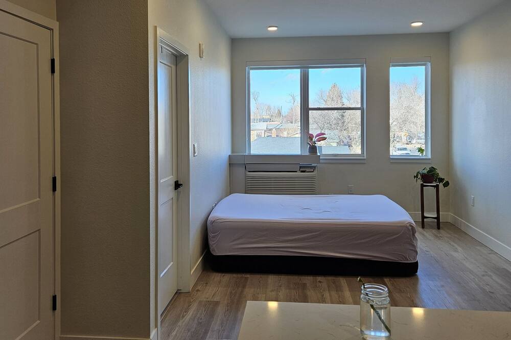 Photo of Bedroom in Lakewood