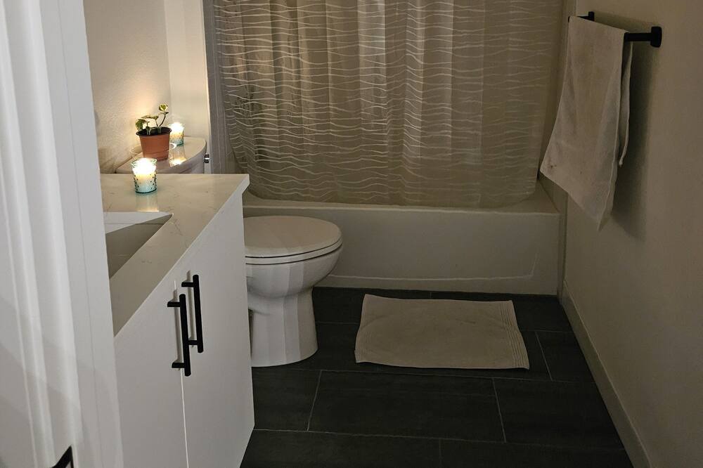 Photo of Bathroom in Lakewood