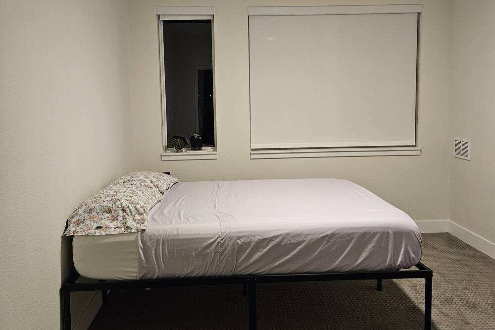 Photo of Bedroom in Lakewood