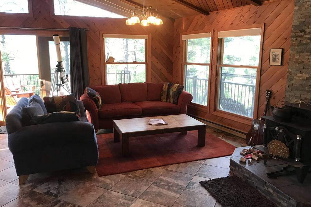 Photo of Livingroom in Beulah