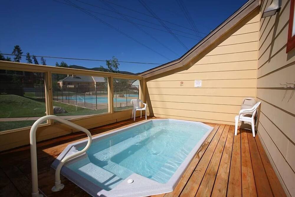Photo of Outdoor in Summit Cove