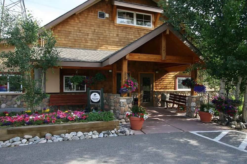Photo of Outdoor in Summit Cove