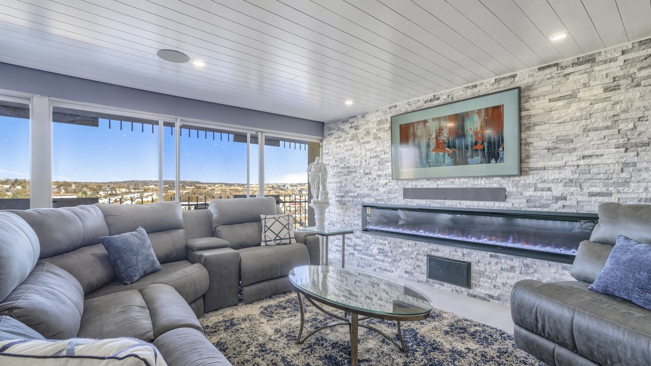 Photo of Livingroom in Southeast Colorado Springs