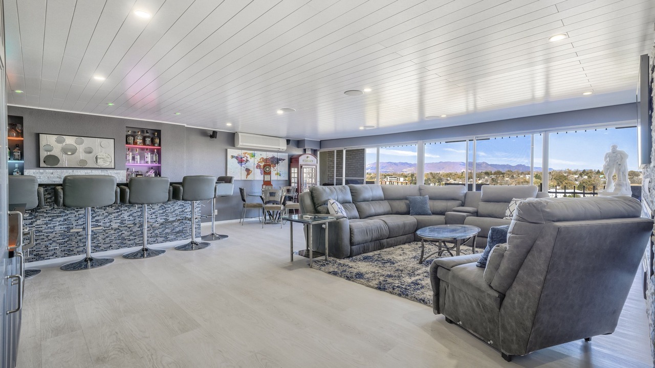 Photo of Livingroom in Southeast Colorado Springs