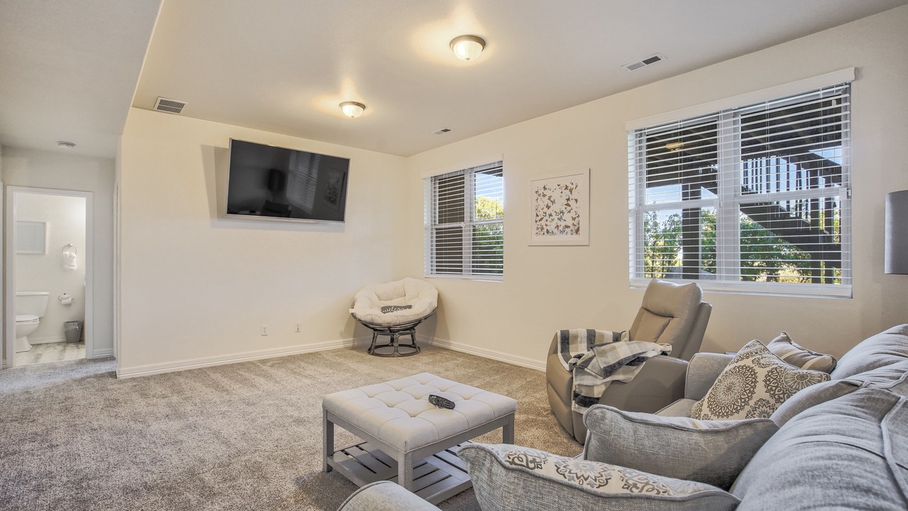 Photo of Livingroom in Southwest Colorado Springs