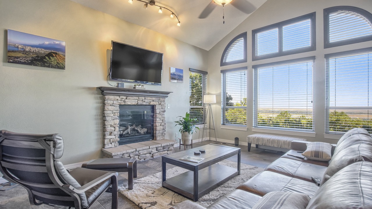Photo of Livingroom in Southwest Colorado Springs