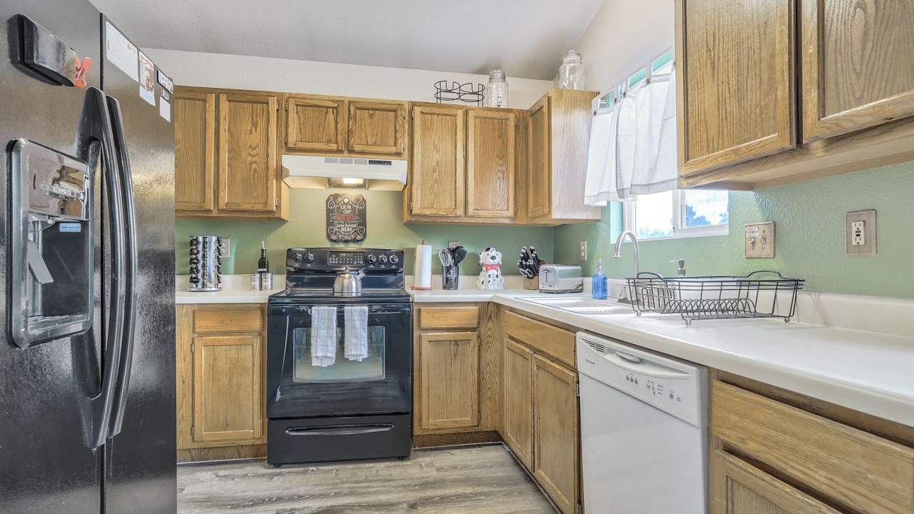 Photo of Kitchen in Security-Widefield