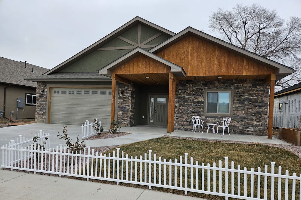 Photo of Outdoor in Montrose