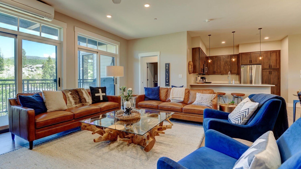 Photo of Livingroom in Rendezvous