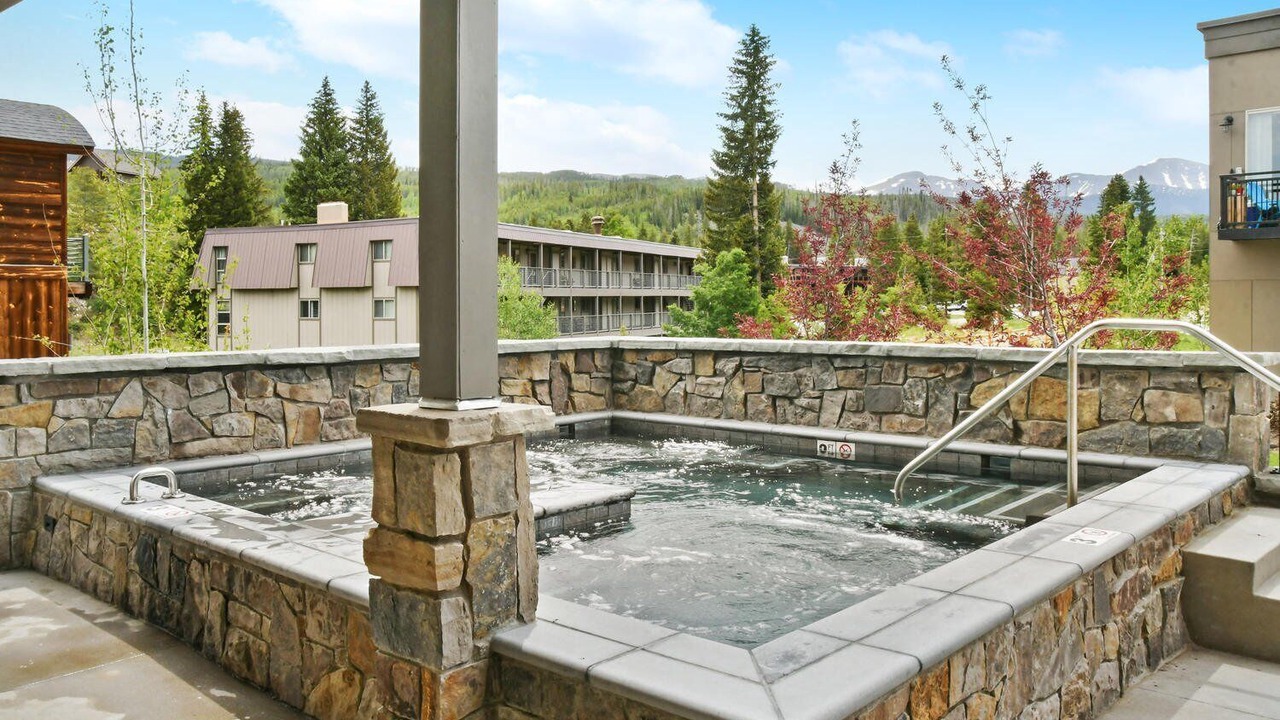 Photo of Outdoor in Rendezvous