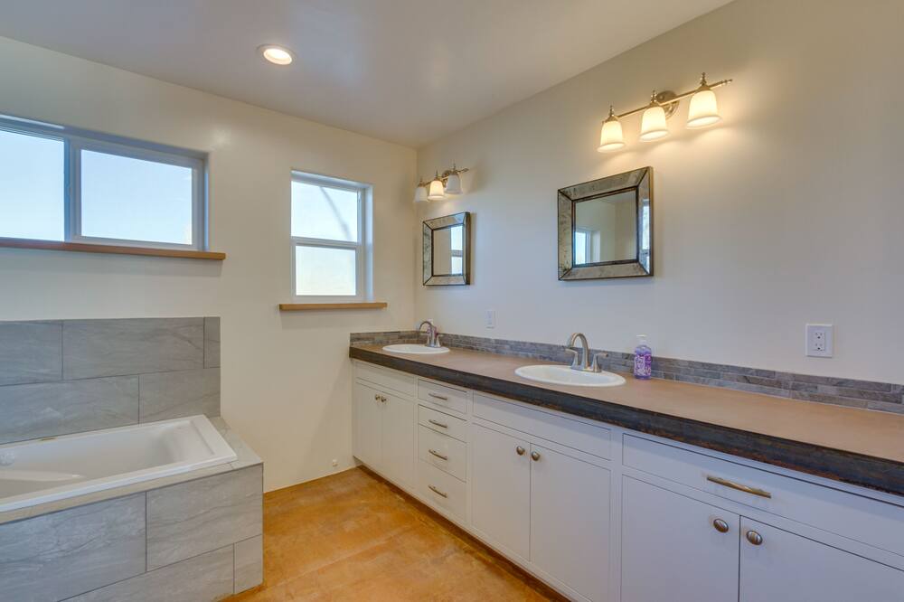 Photo of Bathroom in Antonito