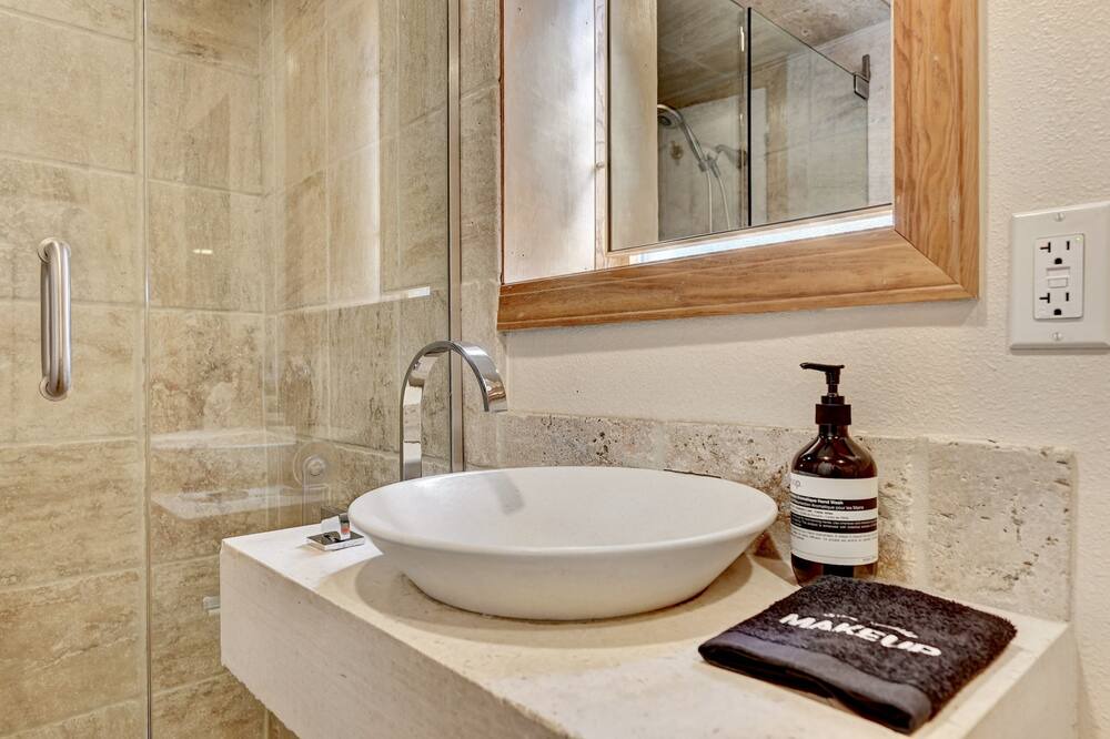 Photo of Bathroom in Kerr Gulch