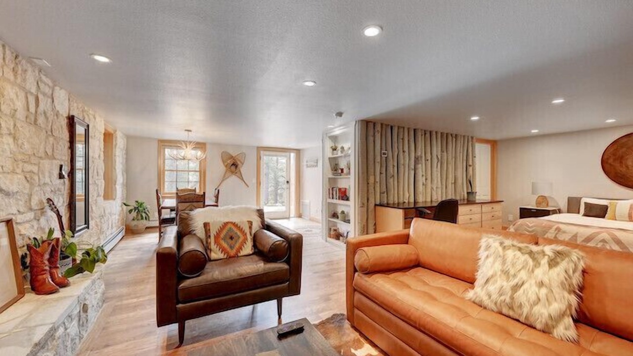 Photo of Livingroom in Kerr Gulch