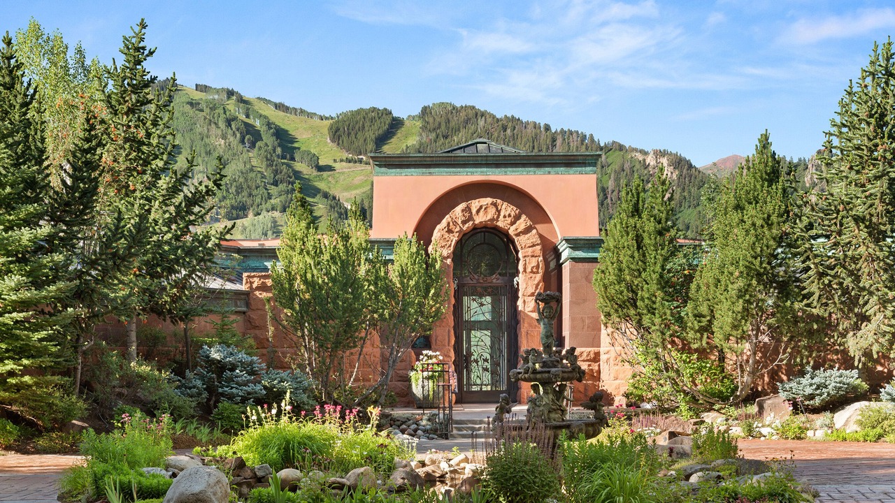 Photo of Outdoor in Red Mountain