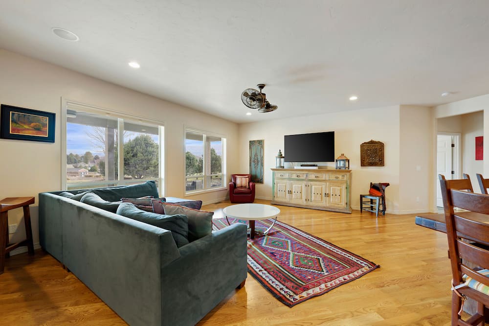 Photo of Livingroom in Redlands