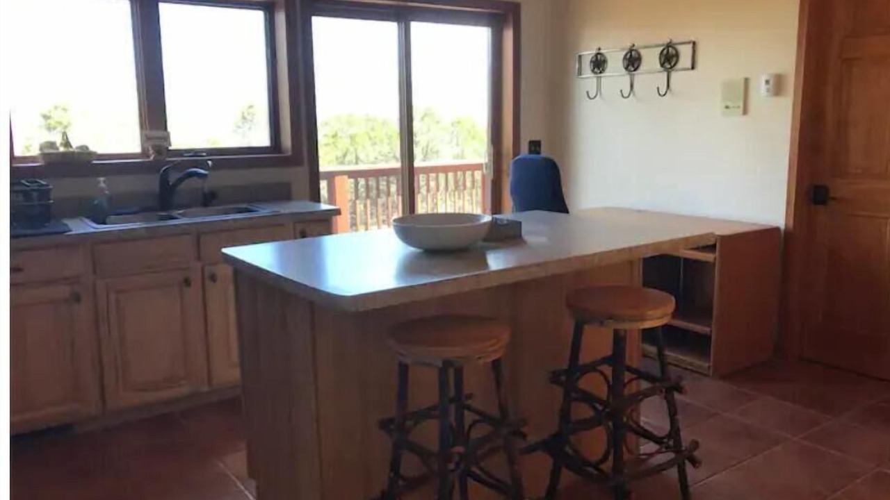 Photo of Kitchen in Loghill Village