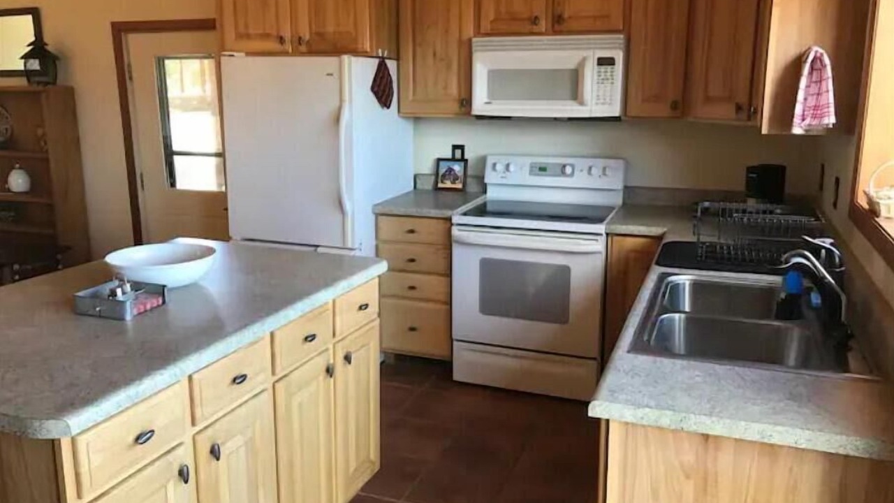 Photo of Kitchen in Loghill Village