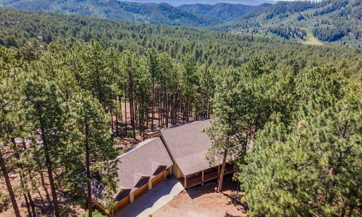 Photo of Outdoor in Forest Lakes