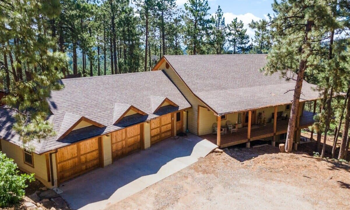 Photo of Outdoor in Forest Lakes