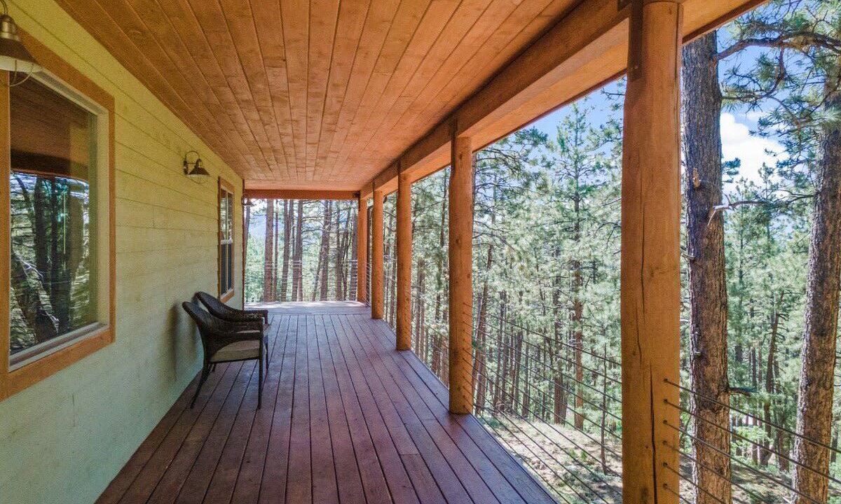 Photo of Patio Balcony in Forest Lakes
