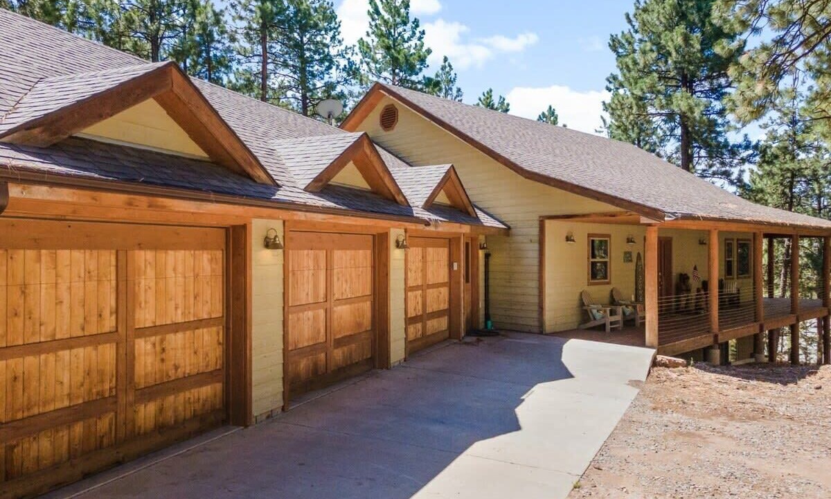 Photo of Outdoor in Forest Lakes