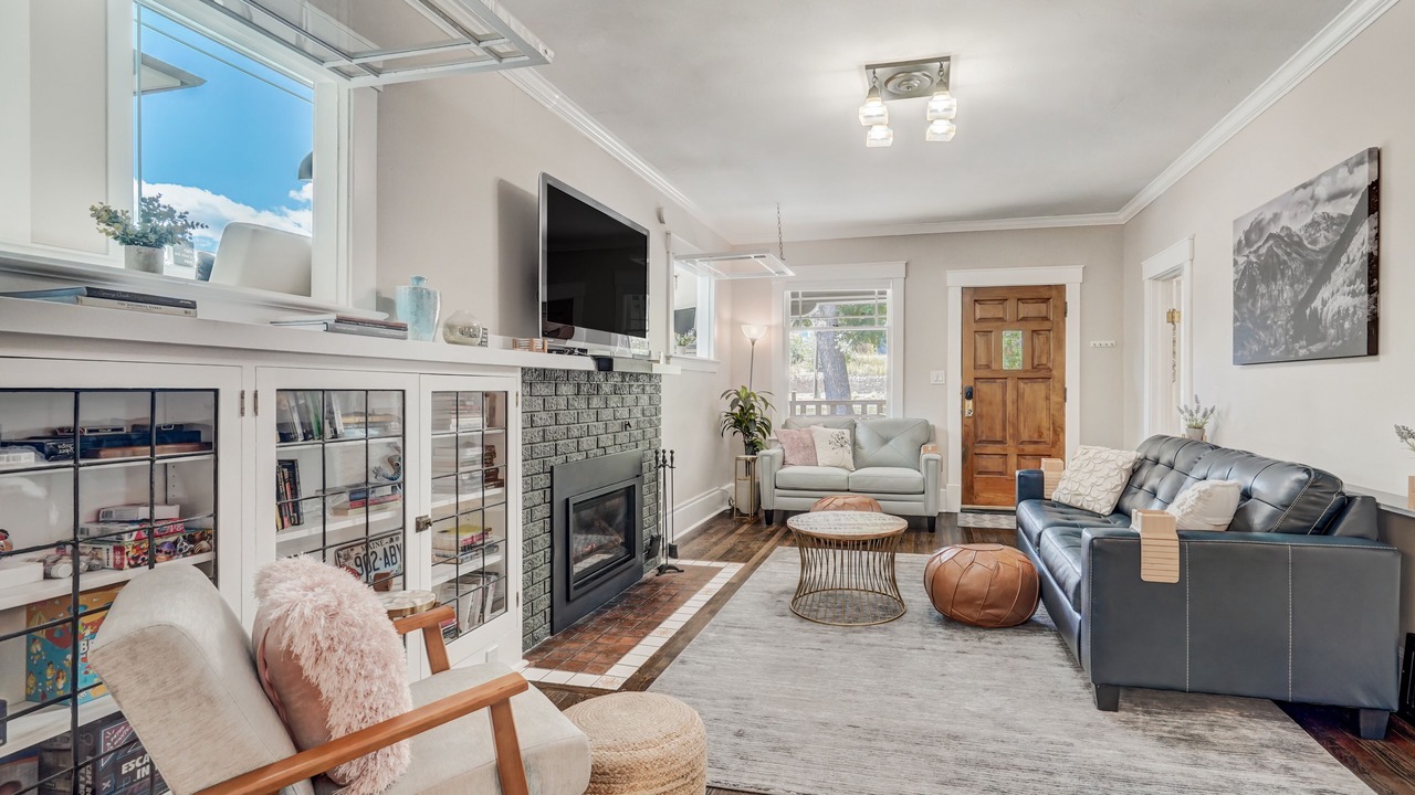 Photo of Livingroom in Central Colorado Springs