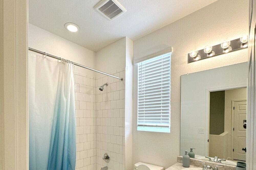 Photo of Bathroom in Aurora