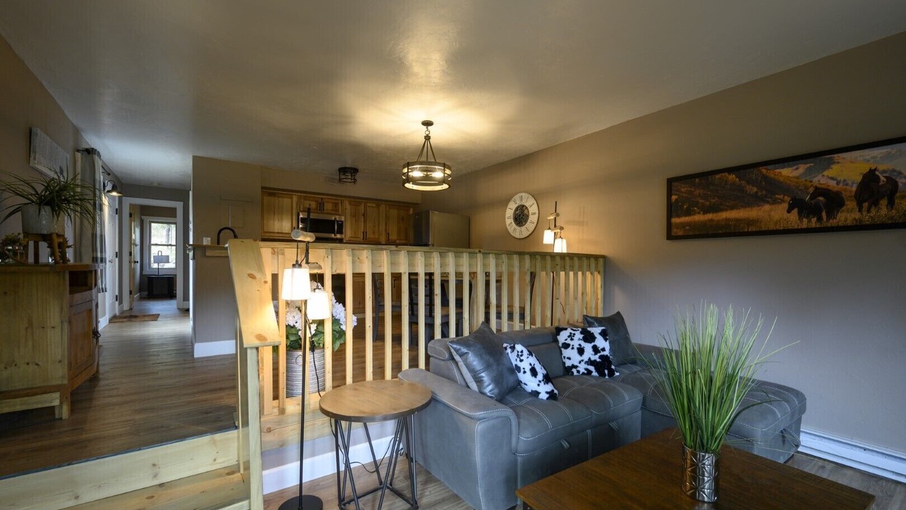 Photo of Livingroom in Crystal Lake