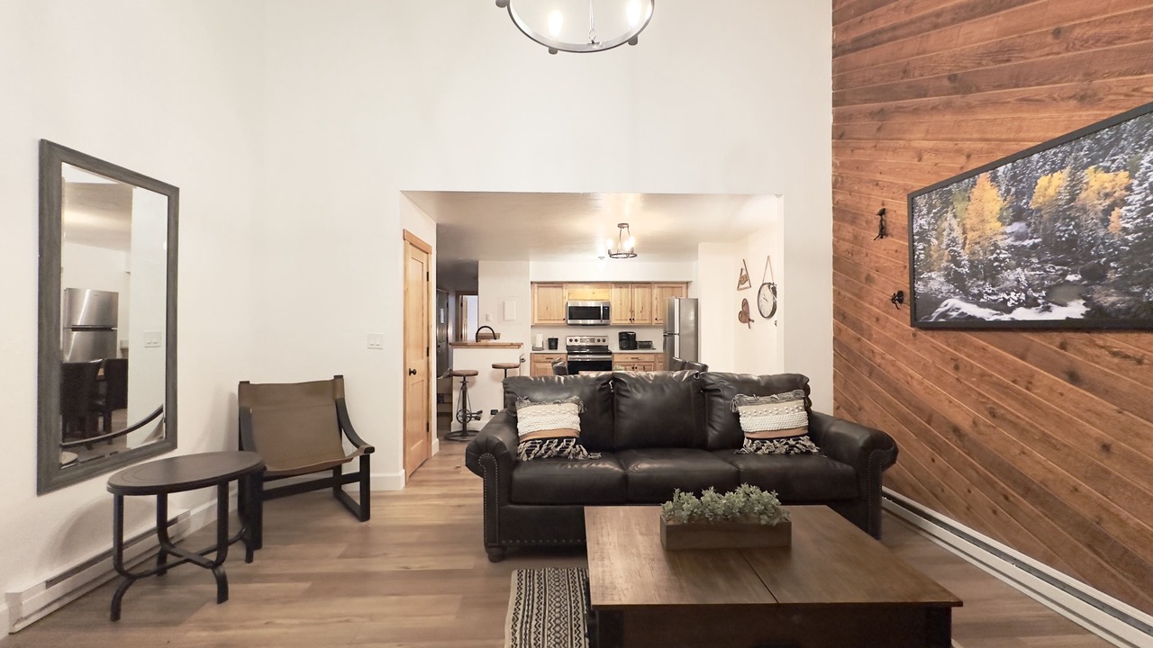 Photo of Livingroom in Crystal Lake
