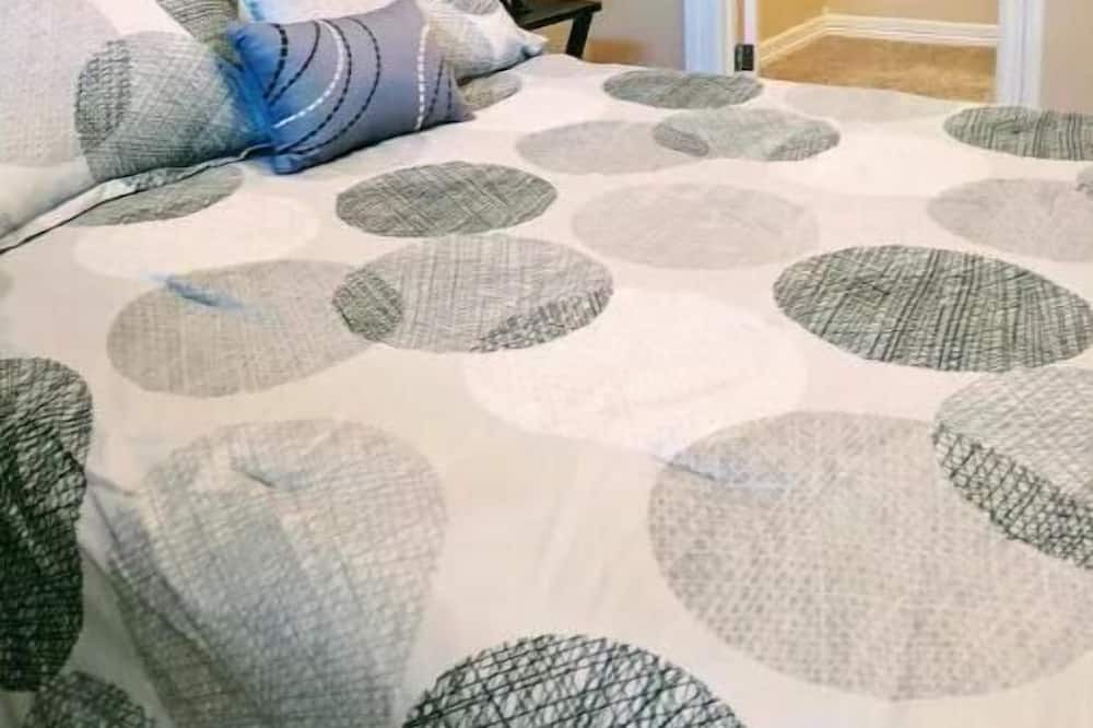Photo of Bedroom in Golden