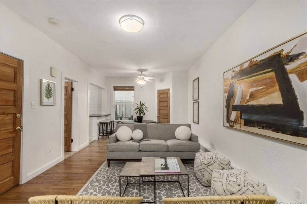 Photo of Livingroom in Whittier