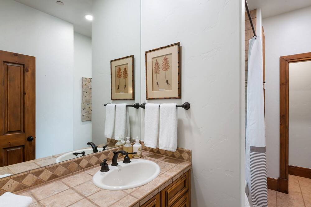 Photo of Bathroom in Edwards