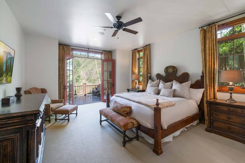 Photo of Bedroom in Edwards