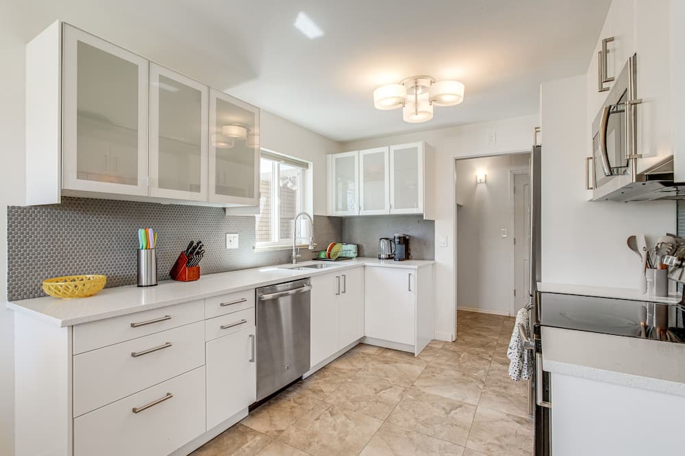 Photo of Kitchen in Barths