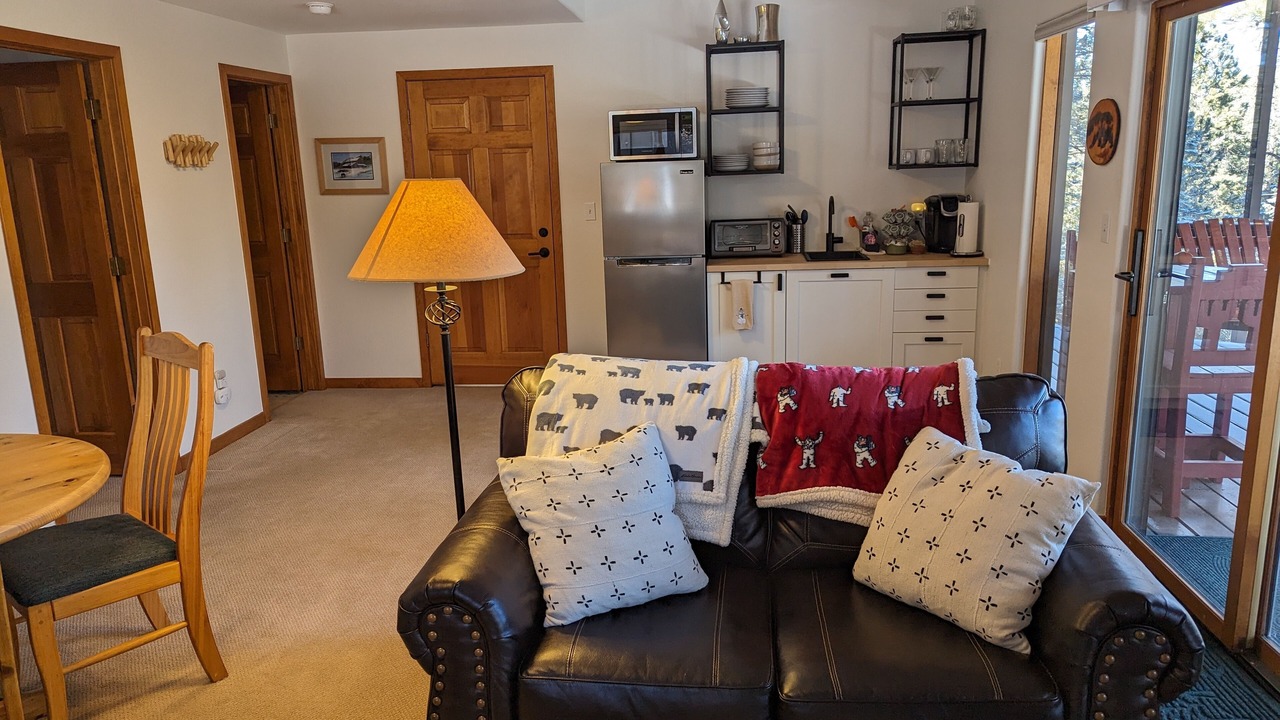 Photo of Livingroom in Evergreen Meadows